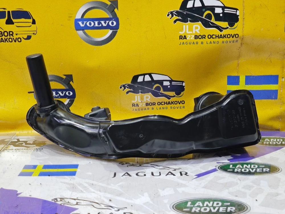 Патрубок от  фильтра воздушного Volvo V40 D4204T