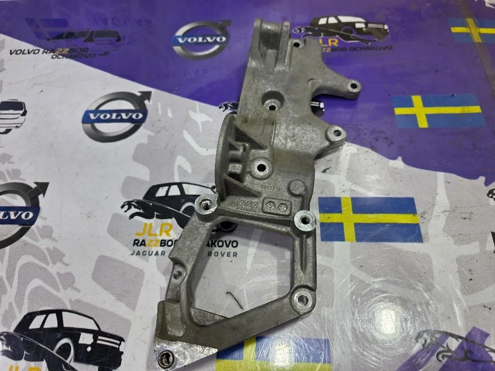 Кронштейн генератора Land Rover Evoque 224DТ