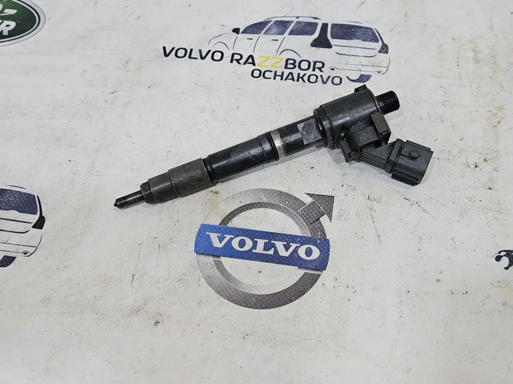 Форсунка топливная Volvo XC60 S90 XC90 2.0D