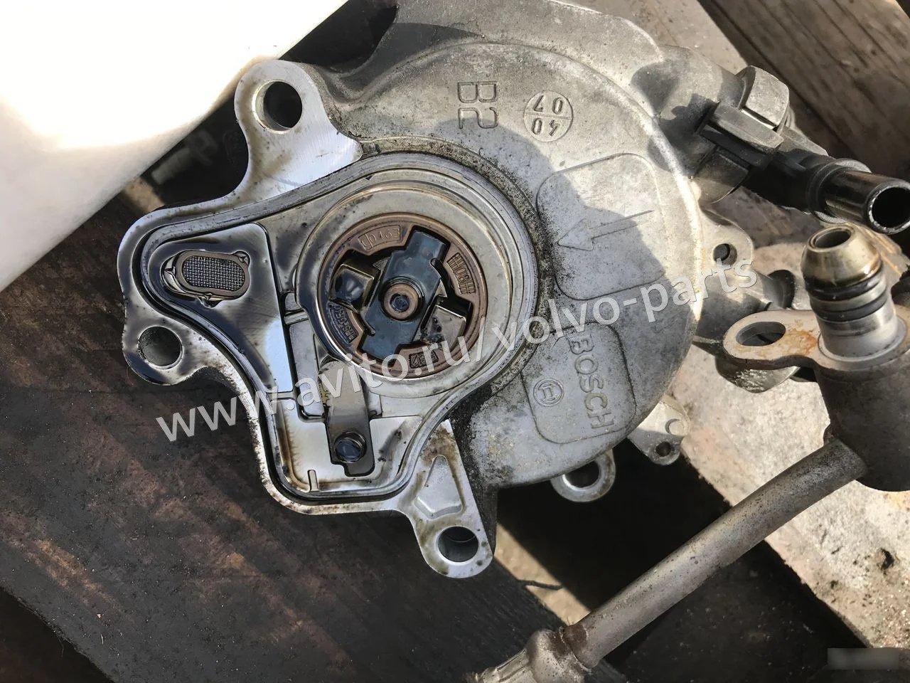 Насос вакуумный Land Rover Discovery (L319) III (2